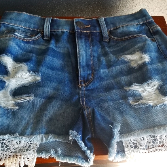 Size 5 Mudd Flx shortie never worn purchased too small - Picture 1 of 4